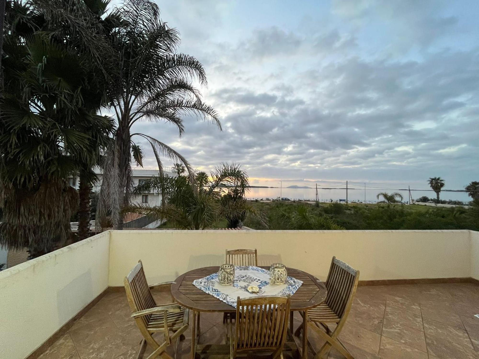 Casa Vacanze Lo Stagnone Da Rosita Marsala Exterior foto